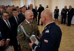 Składanie gratulacji i podziękowań.