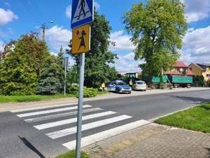 Policjant podczas działań Niechroniony Uczestnik Ruchu Drogowego