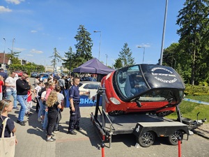 Policjanci na festynie z okazji Święta Rodziny