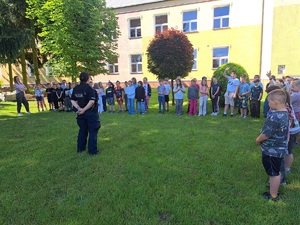Pogadanka policjantów w Szkole Podstawowej w Sypniewie