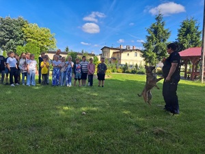 Pogadanka policjantów w Szkole Podstawowej w Sypniewie