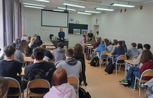 Spotkanie policjantek z uczniami w Liceum Ogólnokształcącym w Sępólnie Krajeńskim.